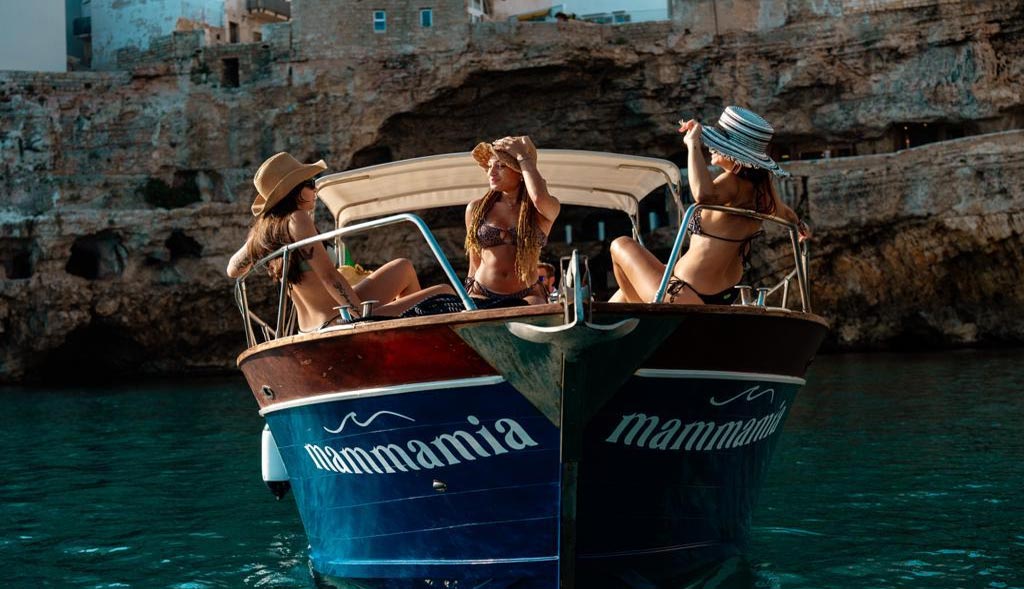 mammamia boat
